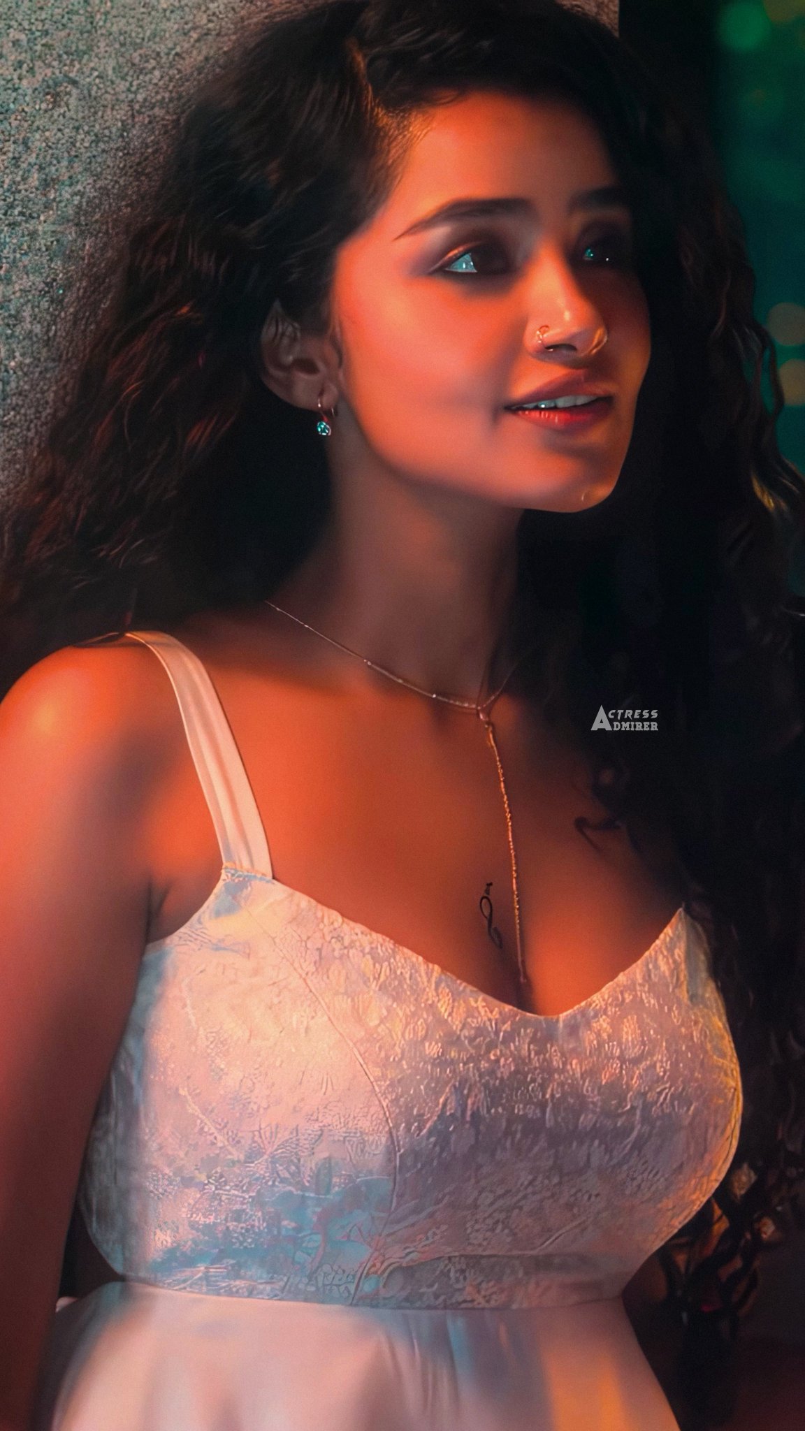 GKS480AWUAAGKOj?format=jpg&name=large