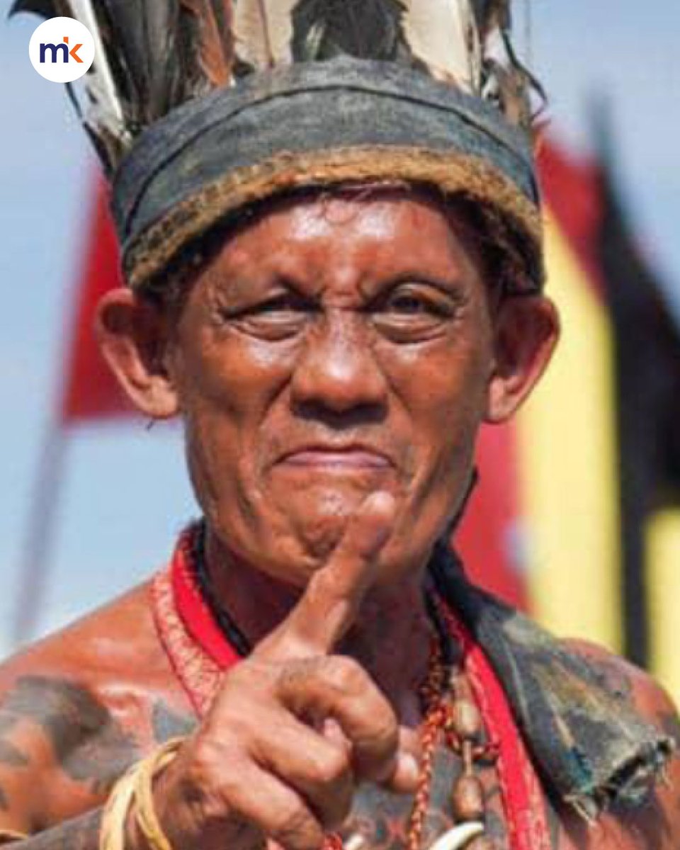 With the Umno Youth chief refusing to back down on his calls to boycott KK Mart over the socks with the word “Allah” imprinted on them, two East Malaysia-based NGOs urged the Sarawak and Sabah governments to include Dr Muhamad Akmal Saleh on their travel ban list.

In a joint