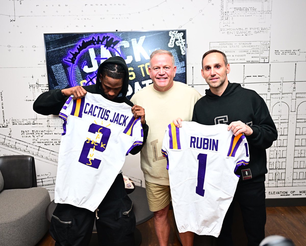 The newest commits to The Boot @trvisXX @michaelrubin