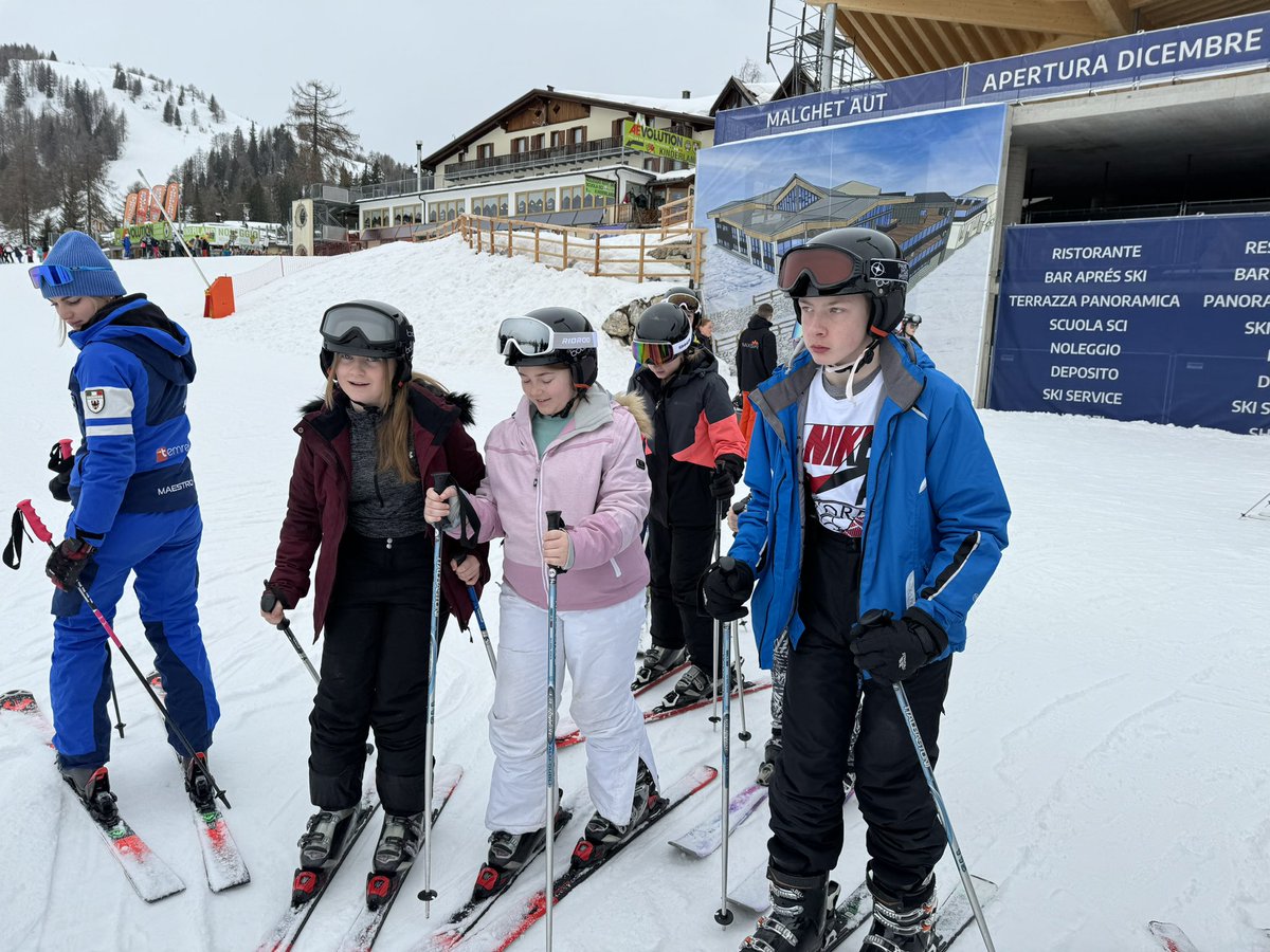 Day 4 - a great day for progress again today. All groups are tackling the top of the mountain, some are hitting air on jumps, black runs and exploring new regions on the slopes. We go again today for our final day of skiing. We just can’t get enough! #stwaitaly24