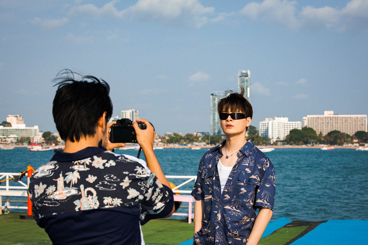 GMMTV's tweet photo. ที่เดิม คนเดิม กับโมเมนต์ใหม่ที่มีแต่คำว่า ฟิน!!
ใครคิดถึง “คริส-สิงโต” ปักหมุดเตรียมตัวเจอกันเลย
พาทุกคนไปรำลึกความหลัง กลับไปเที่ยวด้วยกันที่พัทยาอีกครั้ง

❤️ FRIEND.SHIP WITH KRIST-SINGTO SPECIAL EP.

📍11 เม.ย. นี้

🔵 รับรองว่าเที่ยวครั้งนี้ ไม่มีดรอป ไม่มีอ่อม แน่นอน!

#FriendShipWithKristSingto
#GMMTV