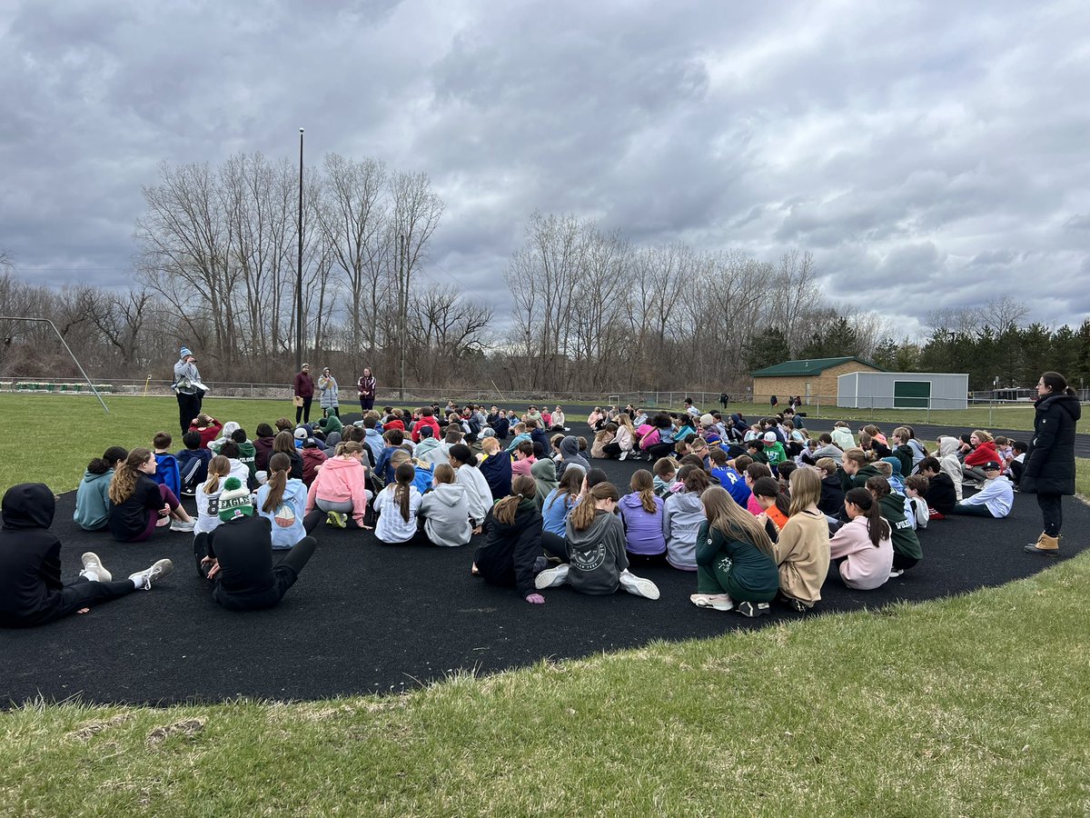 Much better weather for our 2nd Track practice! <a href="/RCSHartMS/">RCS Hart MS</a> #LeadWithHart