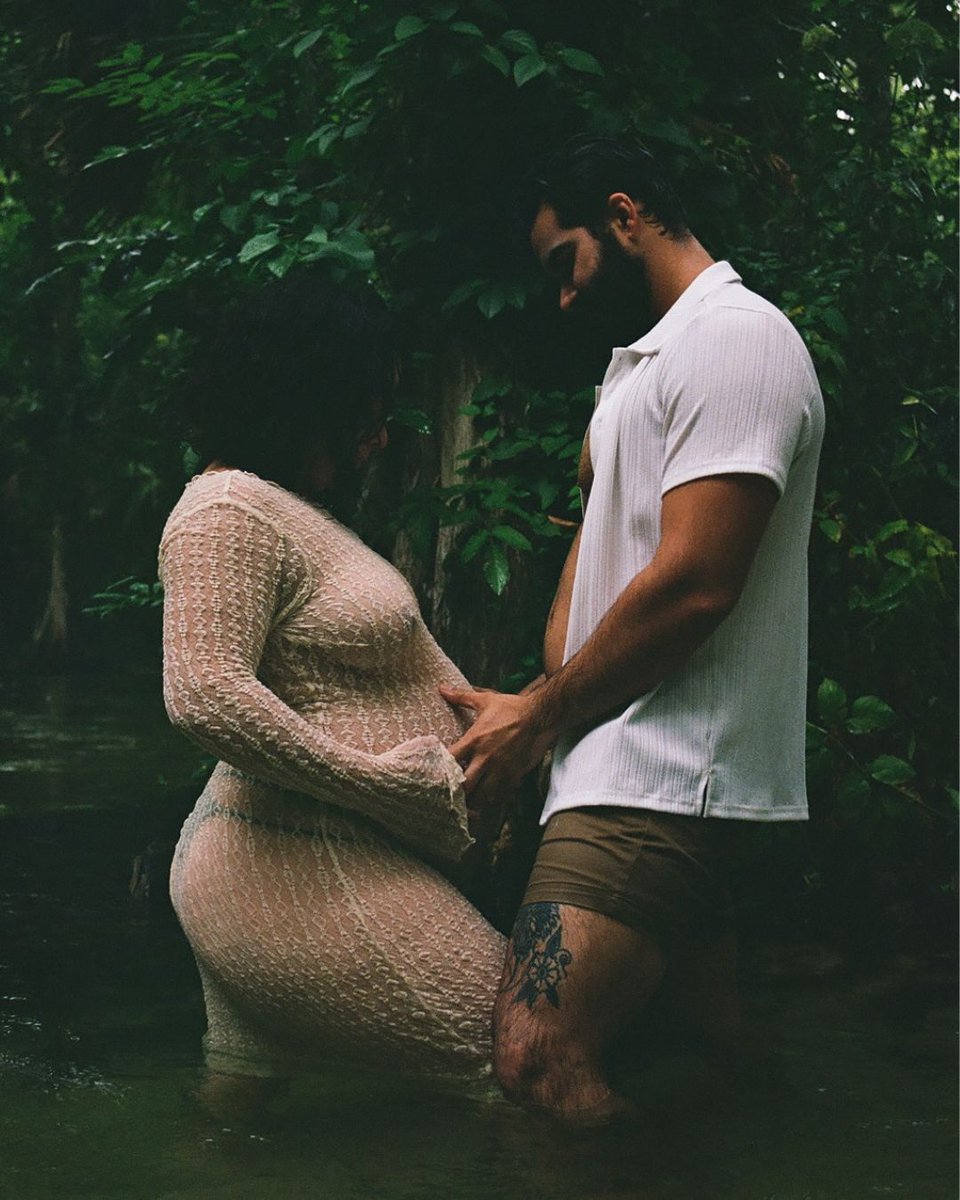 isamxrie's tweet photo. thinking about the archetype of mothers / mothering / guardianship in my latest essay with @burnaway 🧸

on witnessing my close friend become a mother, on passed down protection, on becoming a tití—not by blood—but by ternura.

link to read: https://t.co/ohCcrcXugm #35mm ͙͘͡★ https://t.co/tqrkE0fqH5