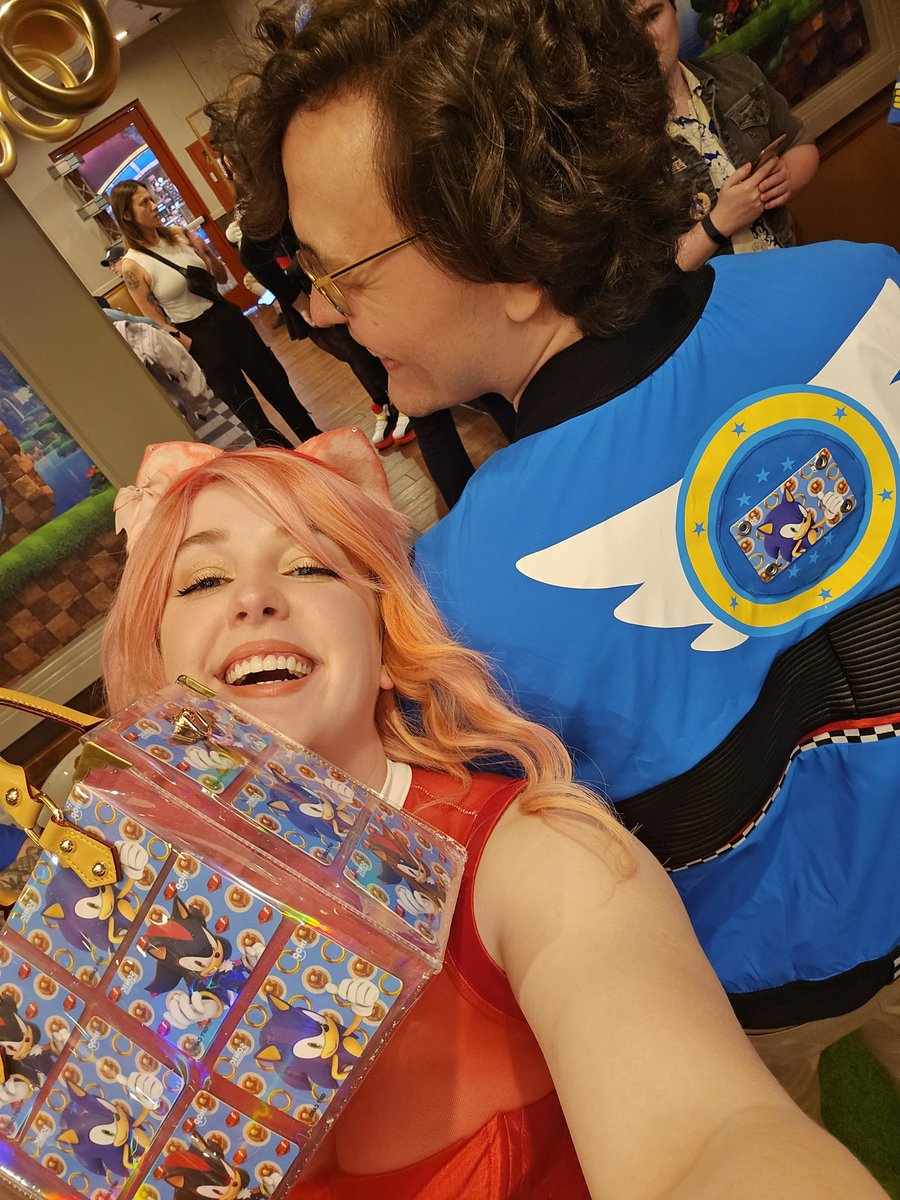 reagankathryn_'s tweet photo. Sonic x IHOP 😍💙

We got a chance to try all the dishes  and guys... this menu is insanely good! Amy's Sweet Strawberry Delight was my favorite, but I might be biased. #IHOPpartner @sonic_hedgehog @IHOP https://t.co/bwQUDFj0IM