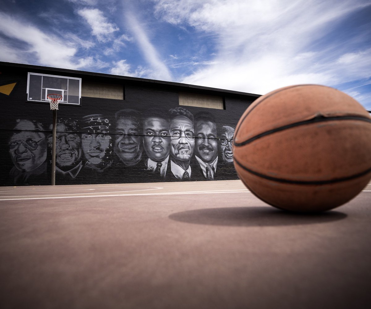 Yesterday, the @mfinalfour Legacy Project was unveiled at historic Eastlake Park in central Phoenix. One of the many parts of this project included a mural painted by local artist @justcreatedittt paying tribute to the park’s rich history. @PhoenixParks @PHXcitymanager