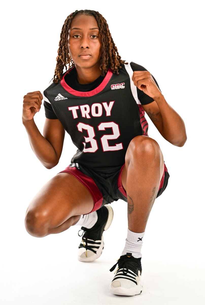 Q4; 0:15 | ⚔️ 69, 🐿️ 72 The offensive rebound and second-chance bucket by Leilani Augmon makes it a one possession game. #WeDOimpossible | #OneTROY⚔️🏀