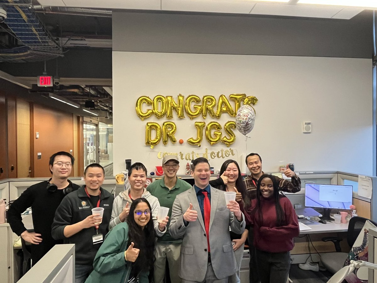 shawnhelab's tweet photo. CONGRATULATIONS to @JamesShamul for successfully defending his thesis yesterday! 🎉 His thesis discussed the development of a glioblastoma stem cell-targeted therapy to eliminate cancer recurrence! We are incredibly proud of you, Dr. Shamul!!!🥳👏 @UMDBIOE https://t.co/fvUVMDDy8H