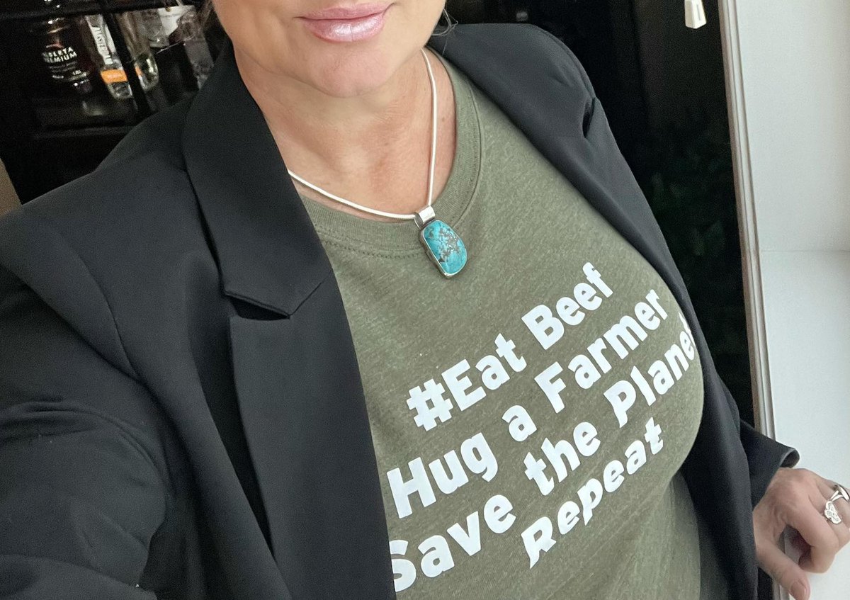 DDfarmerette's tweet photo. @BlueCollarKell Always #SaveThePlane. https://t.co/ShLGHwS66U