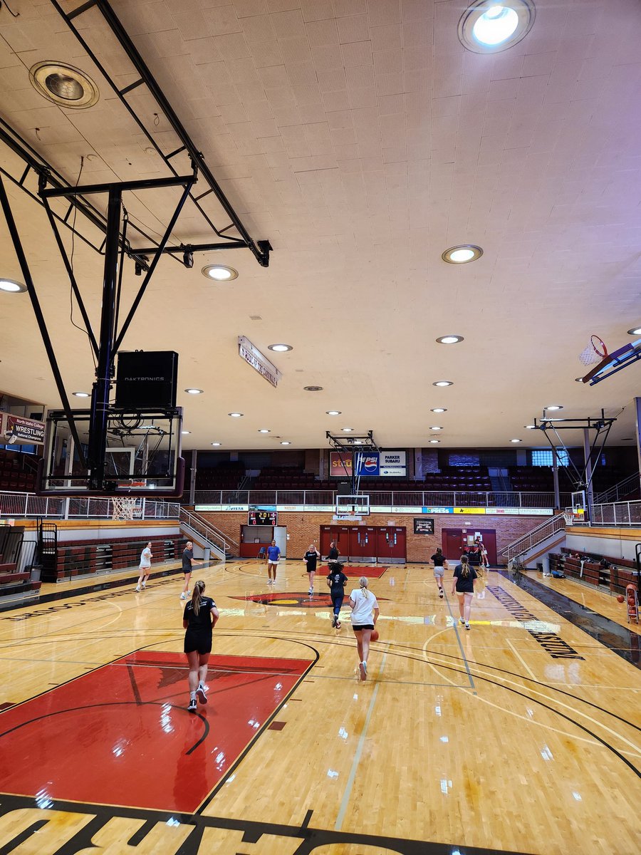 April open runs have started at NIC. If you are a local HS player looking to get in some open runs DM us for info.
