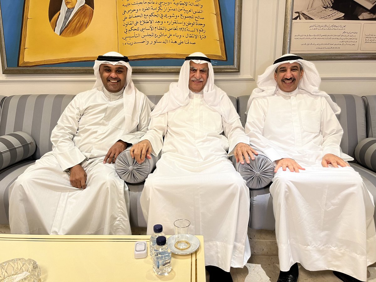 على العهد باقون