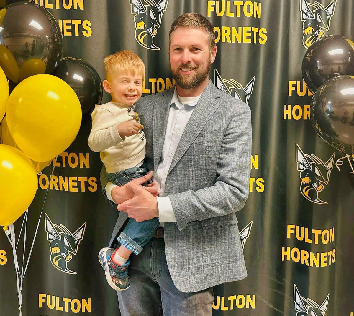 JosephDavisEDU's tweet photo. At least I managed to wrangle one of my children for a picture at @McIntireElem #FamilyFunNight https://t.co/ktrVy7vSWI