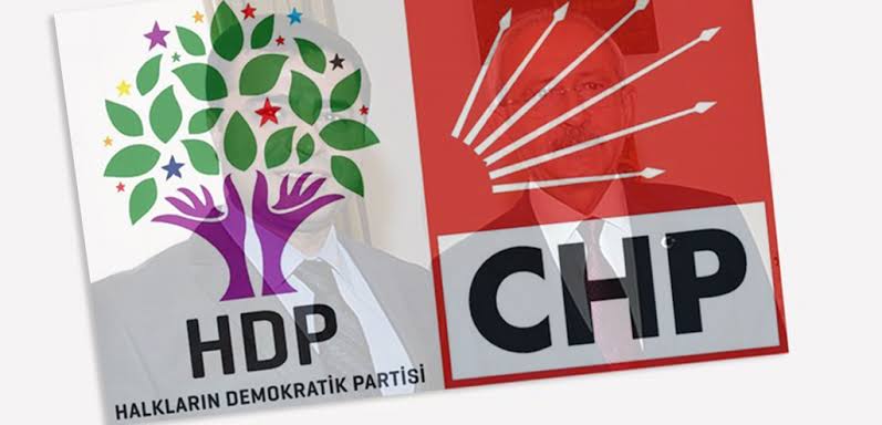 CHP'liler gerçekten vatansever mi?

Vatansever biri, teröre destek veren CHP'ye ses çıkarmaz mı?

Terör destekçilerine ses çıkarmamak, 
sadece Erdoğan düşmanlığı ile izah edilebilir mi?
👇

Birlikte iyi salladık dediler, ses yok.
HDP barajı aştı diye pilav dağıttılar, ses yok.