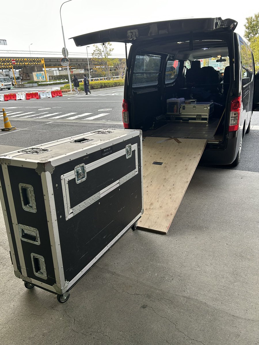 次から次に修理、修理、修理。

通い慣れたYAMAHAへの道。

CL5の積み下ろしはいつもひとりぼっち（涙）