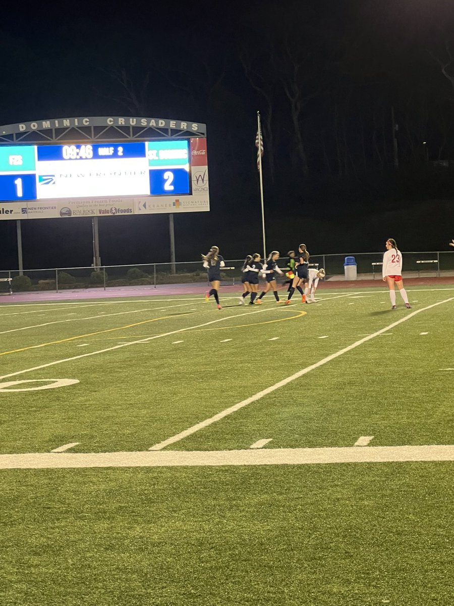 sdhsathletics's tweet image. GOAL!!!
Sami Roggenkamp from Reese Potts in the 70th minute!!!
@SDsoccerFC - 2
Zumwalt South - 1