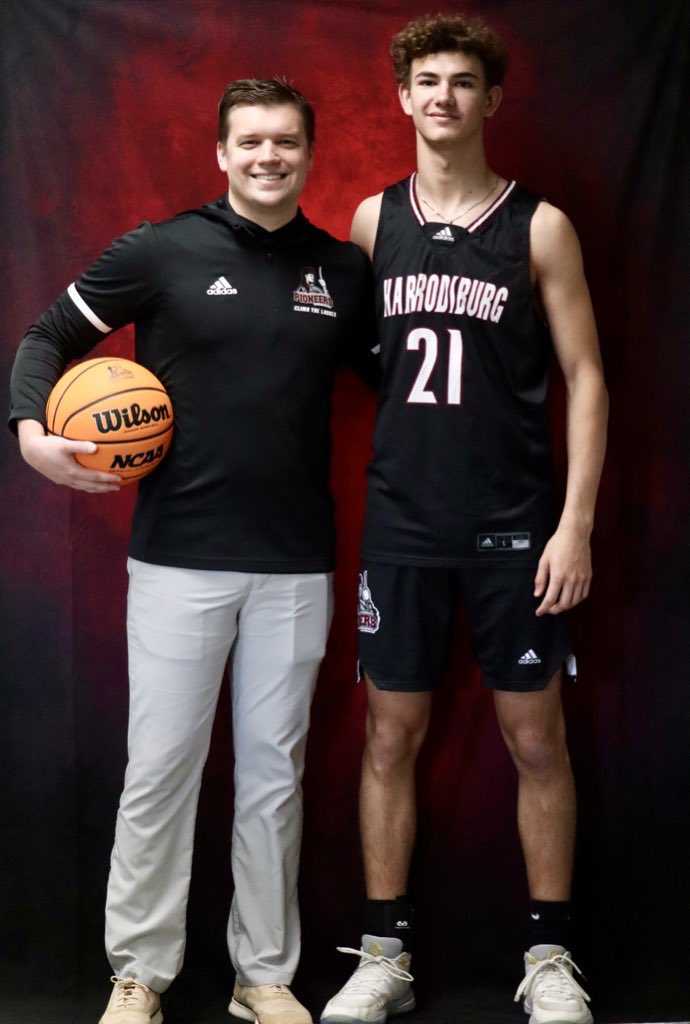 Austin Clay Sparrow tweet media