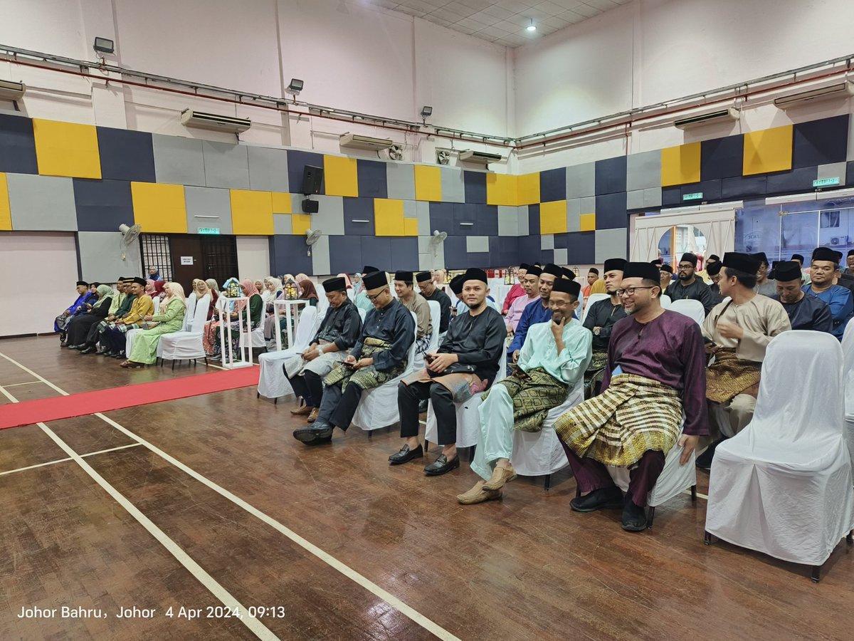 JKRJohor's tweet photo. Sedang berlangsung Majlis Ihya' Ramadhan Al-Mubarak Jabatan Kerja Raya Negeri Johor telah diadakan di Dewan Serbaguna JKR (D) Johor Bahru. Majlis diserikan dengan kehadiran Pengarah Kerja Raya Negeri Johor, Tn Ir Abu Bakar bin Abd Aziz. @Ir_AbuBakar https://t.co/OtEao3kMyT