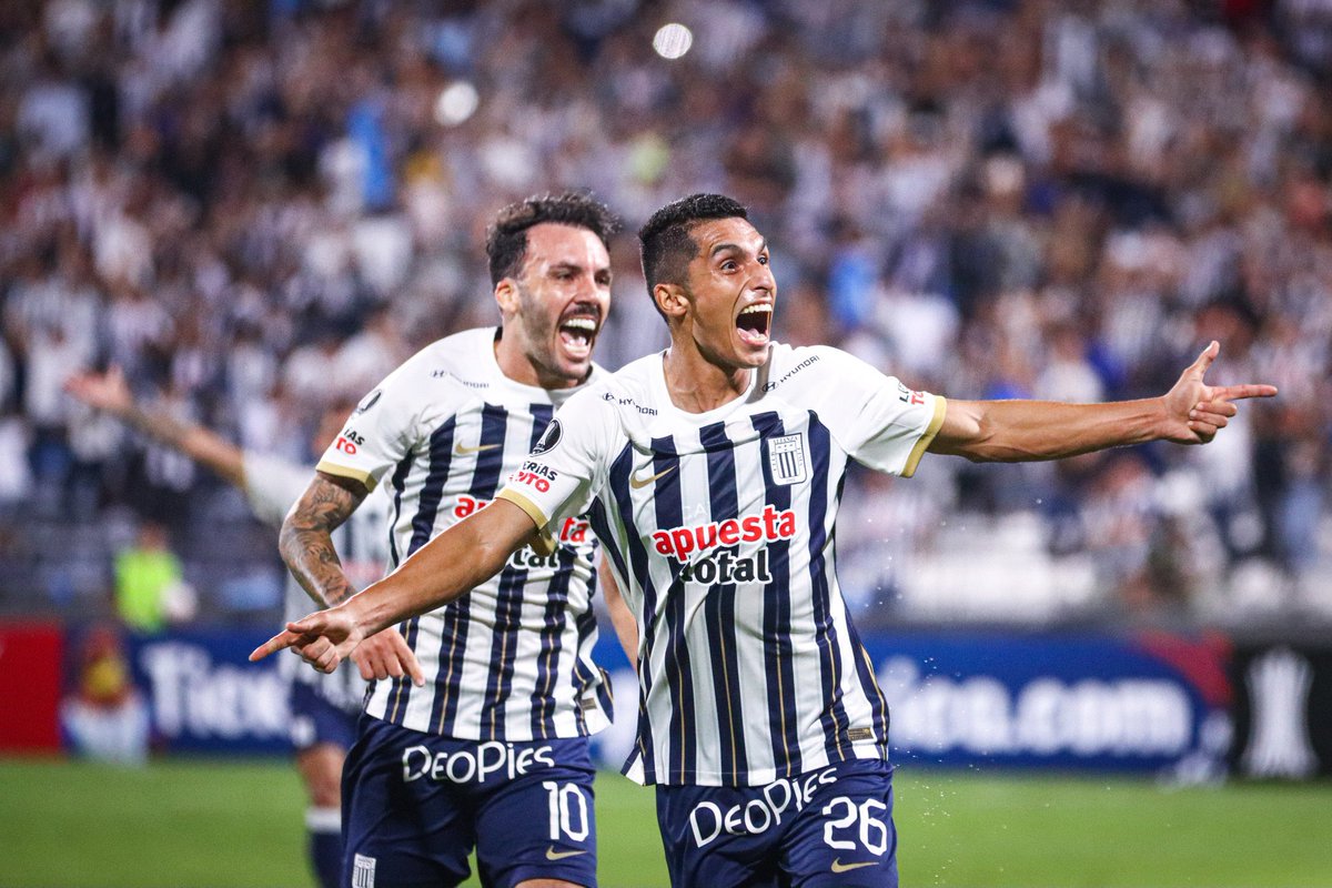 Terminó el primer tiempo en el 🏟️ Alejandro Villanueva. <a href="/ClubALoficial/">Club Alianza Lima</a> 🇵🇪 derrota 1️⃣ - 0️⃣ a <a href="/FluminenseFC/">Fluminense F.C.</a> 🇧🇷 por la primera jornada del Grupo A de la 🏆 <a href="/Libertadores/">CONMEBOL Libertadores</a> 2024.
📸 <a href="/luisperezadrian/">Luis Perez</a> 
#PasiónAlianza #ConmebolLibertadores #AlianzaLima #ArribaAlianza