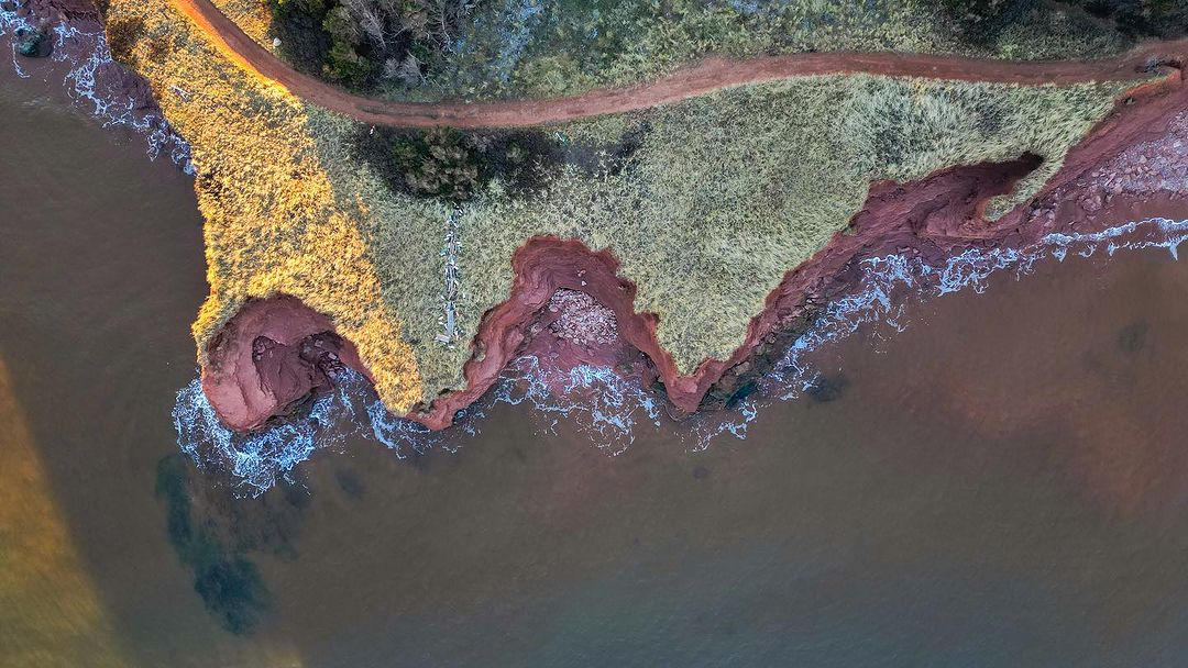 Bird's-eye view (and maybe the best view, too!) 😍 

📍 Donahues Beach, Tignish
📷 Visuals of Dev