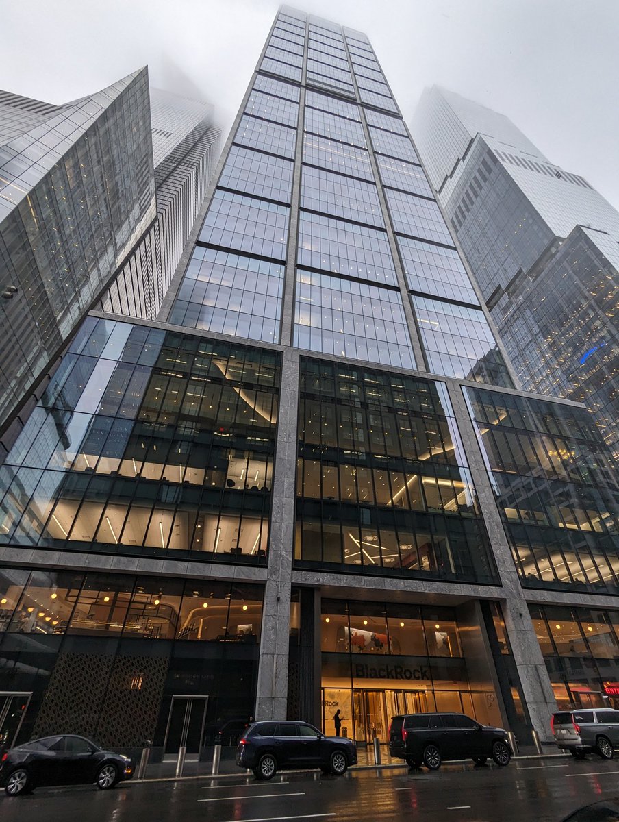 Of course, as I was at Hudson Yards today, I didn't forget to say GM to my employer, or at least the guys who pay me as a trader! Cheers <a href="/BlackRock/">BlackRock</a> 👊