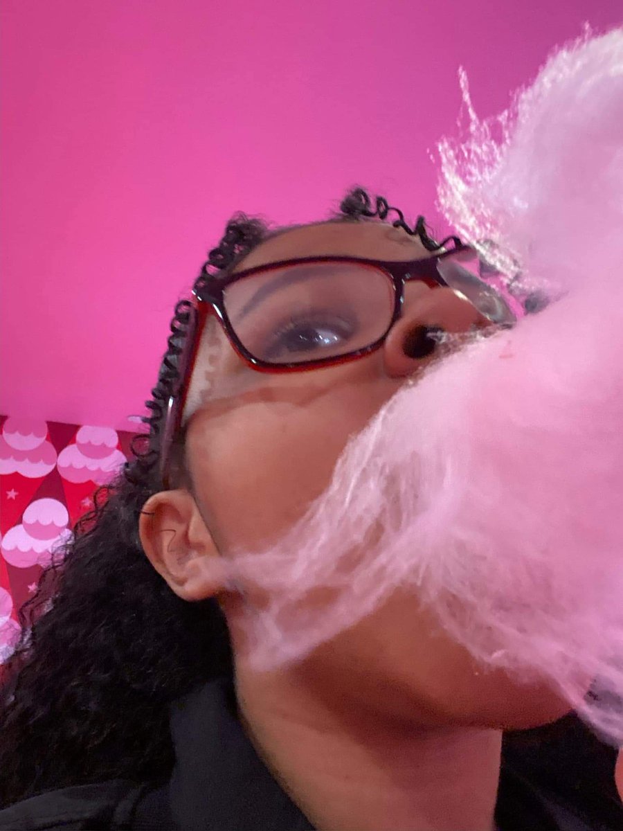 jdminesinc's tweet image. Some things never change…the love of cotton candy is real!! 
#tobeakid
#sweetsformysweet
#museumoficecream
#shesinsugarheaven