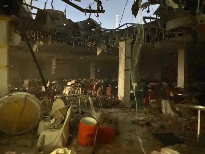 MohmmedHyder's tweet photo. *صور أولية للصالة التي تم قصفها بعطبرة *
#السودان_بدون_مليشيات https://t.co/IDeMMZKLJk