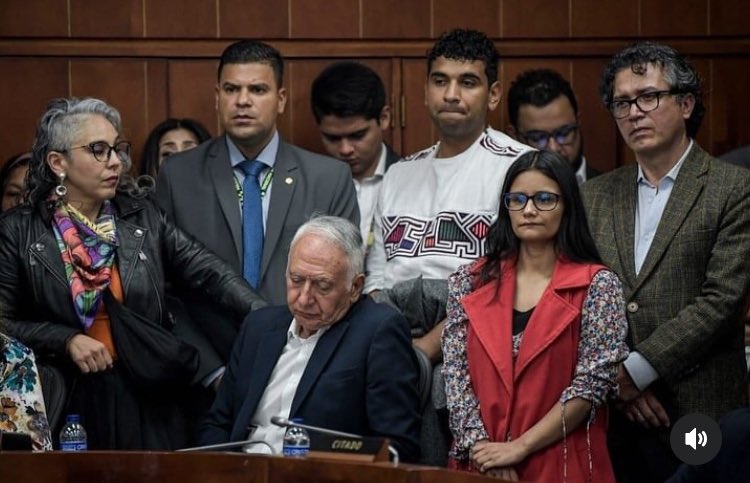 Col_Oposicion's tweet photo. Cayo la reforma corrupta de Gustavo Petro. Y entre lágrimas perdió la izquierda corrupta y ganó el pueblo colombiano. https://t.co/VagqalXKfG