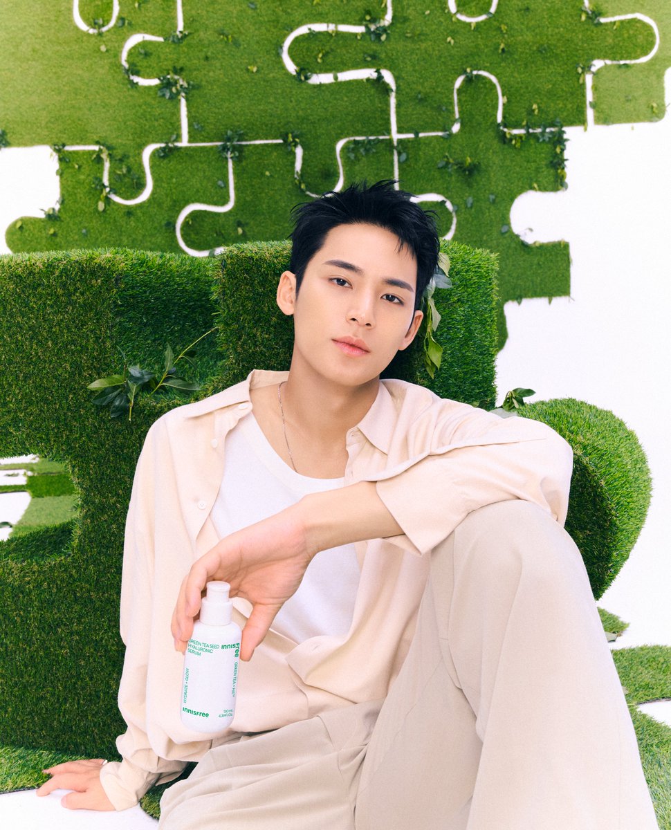 innisfree_kr's tweet photo. 지난번 #민규 와 약속했던
다 쓴 공병이 인생 2회차로 돌아오는
BOTTLE RE:PLAY 캠페인! 기억하시나요?

재활용 유리 소재가 60% 함유된
대용량 #그린티히알루론산세럼 에 대한 소감을
댓글로 남겨주시면 추첨을 통해
#보틀리플레이 키트를 드립니다!

#이니스프리 #세븐틴_민규 #MINGYU #BOTTLEREPLAY https://t.co/Rpo90frfDY