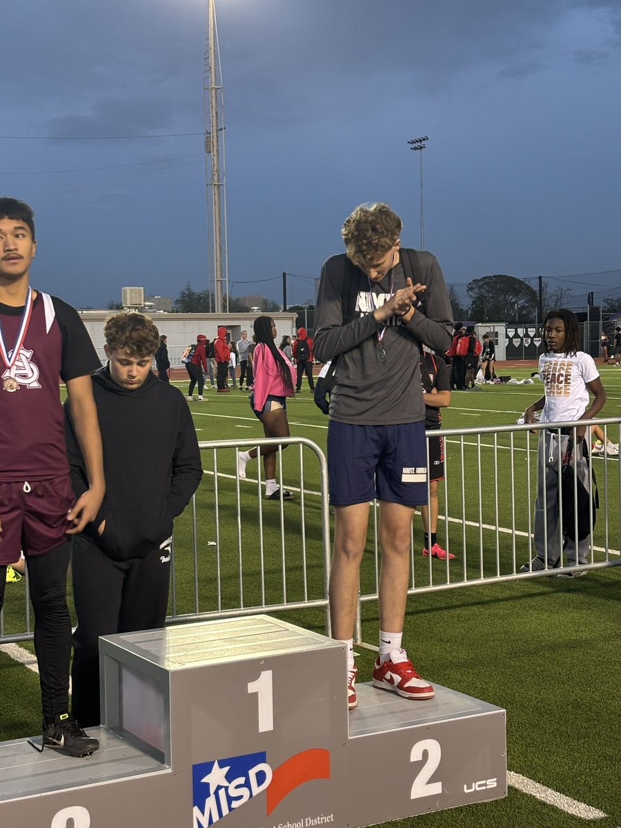CoachChrisMineo's tweet image. Big two days for throwers. Have two guys advancing to Area @Madero_Julio24 in shot and @bigpry_99 in Disc as the 2-6A District Champ. Also my 13 year old placing 2nd in the Mideassa Meet last night. Great Job. #MOJORising #GetYourMindsRight