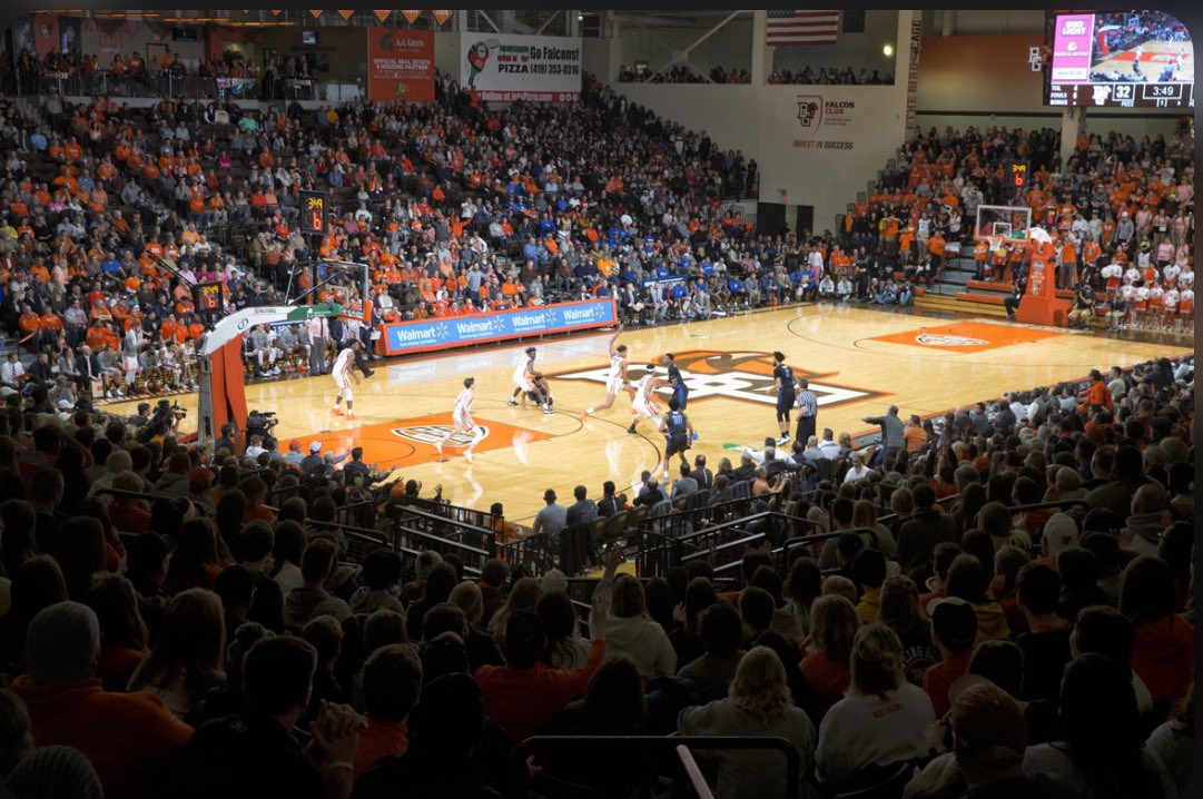 Blessed to say I’ve been offered a scholarship to <a href="/BGSUMBB/">BGSU Men's Basketball</a> thank you for call <a href="/CoachTsimon/">Todd Simon</a> I appreciate the time and consideration!!