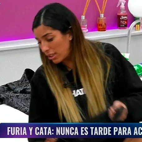 ladymoskigna's tweet photo. Dice Cata que el problema no ERA ALFA!!

Entonces la mina buscó cualquier excusa para ser una mierda y hacerla quedar mal. Tan amiga no eras cucatrap.

Furia no le hizo nada. Catalina la usó, y ahora te vas a ir
CATALINA AL 9009 #GRANHERMANO