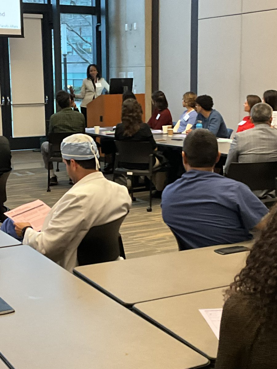 Thank you to all #UCSD_HSCOE community members and @UCSDMedSchool students for making this mentorship speed networking mixer such an energizing and collaborative one! We look forward to hearing the successes of these amazing #mentorship pairings!