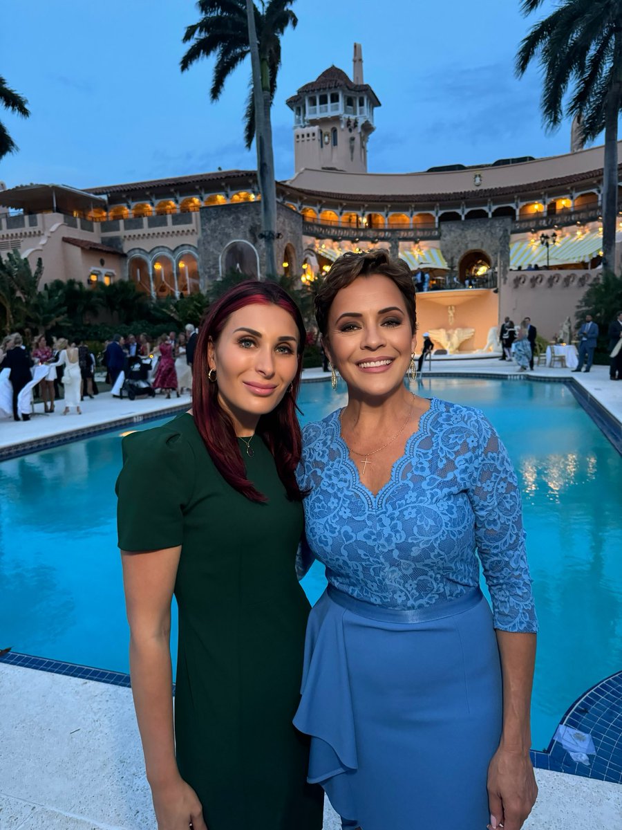 LauraLoomer's tweet photo. Fabulous time at @KariLakeโs sold out fundraiser for her US Senate campaign tonight at Mar a Lago where she raised over $1 MILLION, breaking fundraising records for Senate candidates who have held fundraisers at Mar a Lago.
LOTS of GOP heavy hitters showed up to support Kari tonight from all over the country. She is a serious candidate who is going to take the US Senate by storm.
President Trump was singing Kariโs praises all night long. Kari Lake is going to be an amazing US Senator! She has my complete and total endorsement.
Please support Kariโs campaign with your grassroots donation, here: https://t.co/csuqxsLoVy