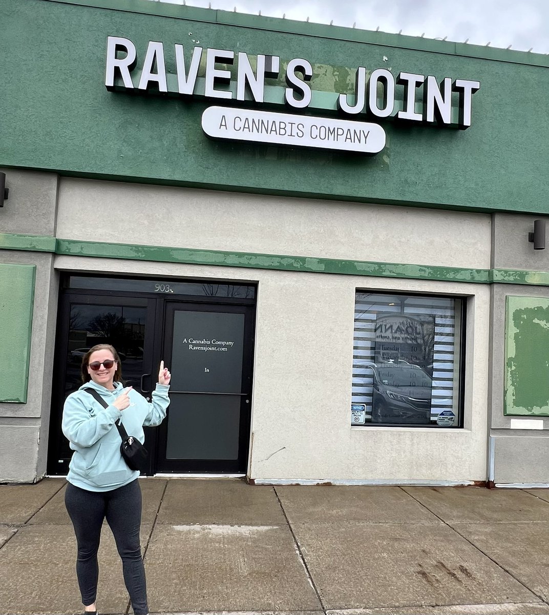 Made a stop today @ravensjoint Got some good 💨, got to see @Bin_Hamin and didn’t mark out.. Today was a good day 😎