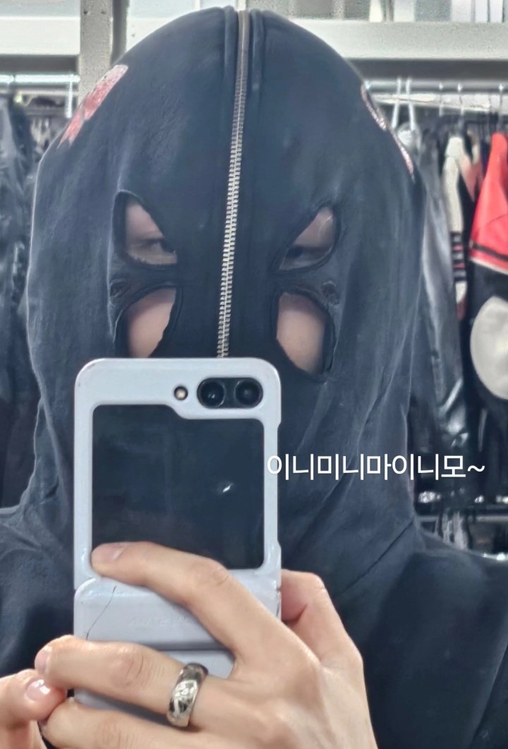RIIZE_INDO's tweet photo. [240404] #SHOTARO Weverse Post 

"Siren"
"Sudahkah kamu mendengarkannya? sudahkah kamu melihatnya?"
"eenie meenie miney moe~''
"Lucu"
"Briize"

#Sun🪻 

#SHOTARO #SOHEE #RIIZEE https://t.co/ED5gVVGKIr