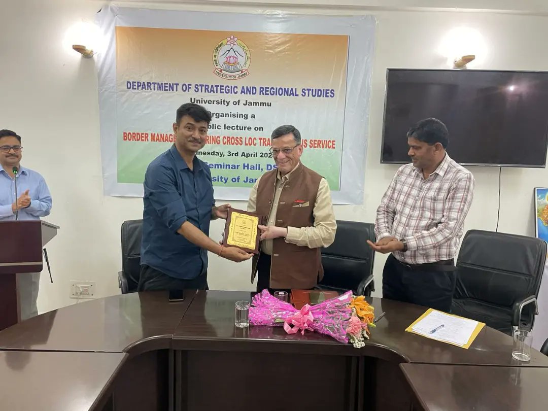 The Department of Strategic and Regional Studies (DSRS), University of Jammu, today organized a Public Lecture on “Border Management during Cross-LoC Trade and Bus Service” in the seminar hall of the Department of Strategic and Regional Studies (DSRS). @OfficeOfLGJandK