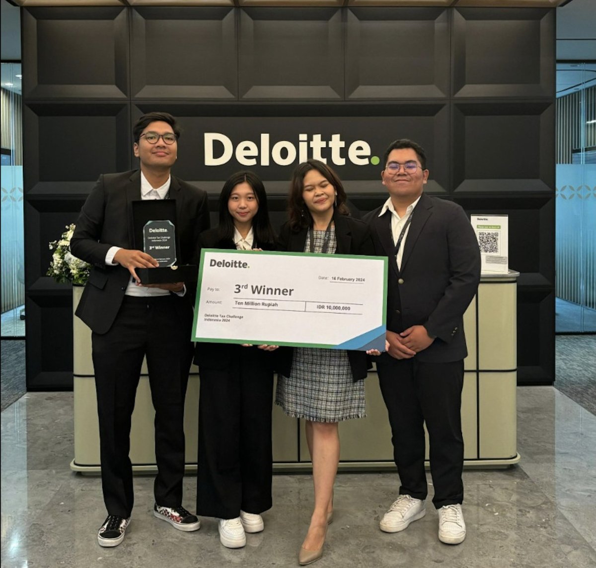 Tim Mahasiswa FEB #UGM Raih #Juara 3 #Kompetisi Deloitte Tax Challenge: Tim mahasiswa Fakultas Ekonomika dan Bisnis (FEB) #UGM  berhasil meraih #Juara tiga dalam #Kompetisi bergengsi di bidang perpajakan, Deloitte Tax Challenge 2024, 16 Februari 2024… ugm.ac.id/id/berita/tim-…