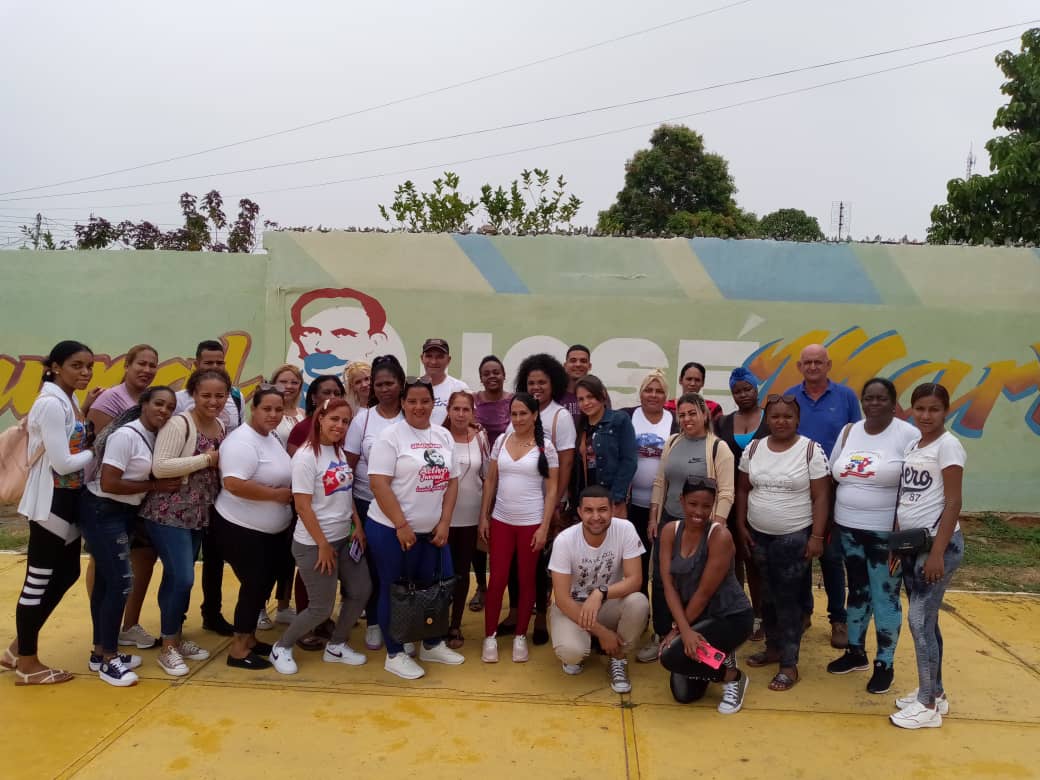 <a href="/AsicLinoMaradei/">ASIC Lino Maradei</a> Si los Jóvenes fallan, todo falla. Es mi más profunda convicción que la juventud cubana luchará por impedirlo <a href="/Murezuy/">LV juan</a>
#CreaTuFelicidad <a href="/yilianpg96/">Yilian Perez</a>
#CubaPorLaVida
#CubaCoopera
<a href="/cubacooperaven/">Brigada Médica Cubana en Venezuela</a> 
<a href="/Cubacooperabol2/">Brigada Médica 🇨🇺 Bolívar🇻🇪</a> 
<a href="/DrYusleivy/">Dr. Yusleivy Martínez</a> 
<a href="/SosaAlexey/">Alexey ALEXIS BATISTA SOSA</a>