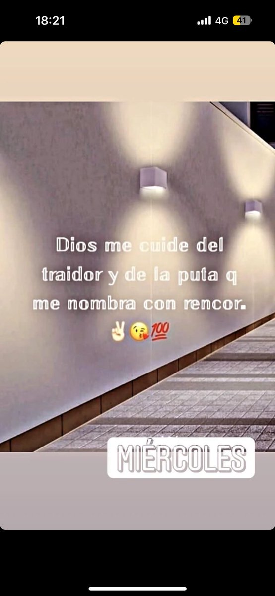 ✍️se hacen llamar amigos y por un culo se dan vuelta