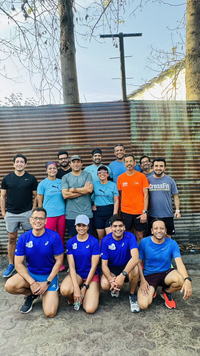 defaultrunner's tweet photo. The best start to my day is with my tribe ! 8km easy, peasy, chatty and memorable this a.m. @bostonmarathon is 10days from today ! Bring it on ! #runwithreeti #thedefaultrunner #running #tealtribe #roadtoboston https://t.co/KyOsHH1tpk