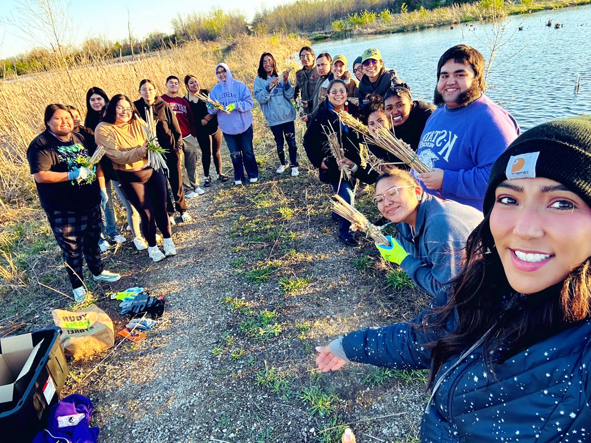 Making fire bundles for cultural burning 🌿🔥 excited to train the next gen on our science and stewardship 🫶🏽 #goodfire #rxfire #Indigenous #WomeninSTEM