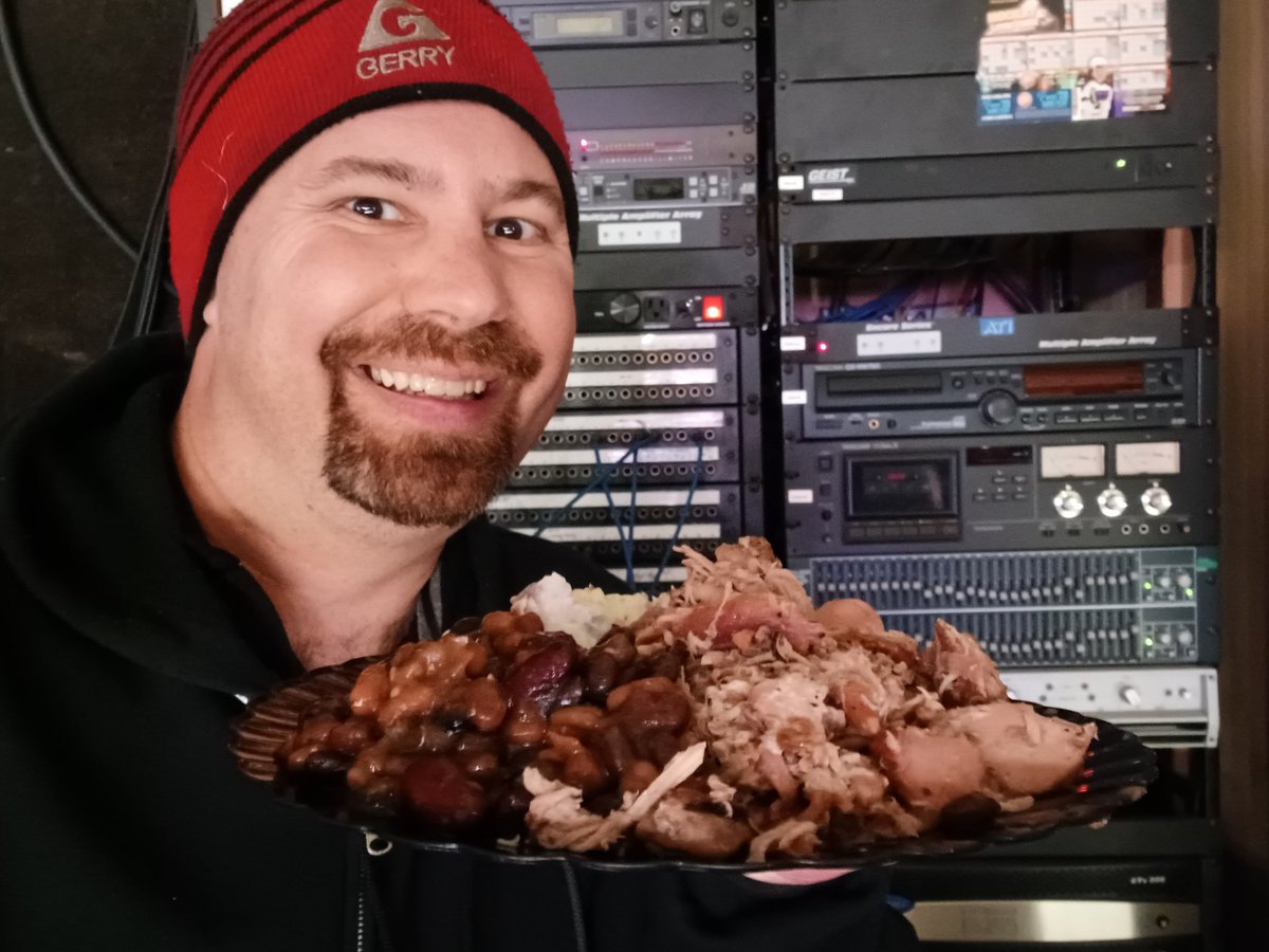 davetaylorradio's tweet image. Plate looks larger than it appears - Day 94 of the 11th year - 3746 days in a row of food selfies - Pulled chicken,  beans, and potato salad  - #day94 #day3746 #pulledchicken #potatosalad #beans