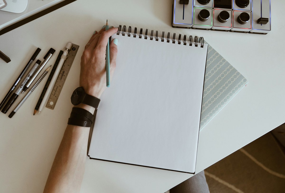 Did you know that Left-handed might be decided by genetic mutants❓

<a href="/NatureComms/">Nature Communications</a> announced that the #Dutch research team had identified the genetic mutants that make people left-handed. 

#GenomeFi kits will enable various genetic research teams to find new genetic facts, by