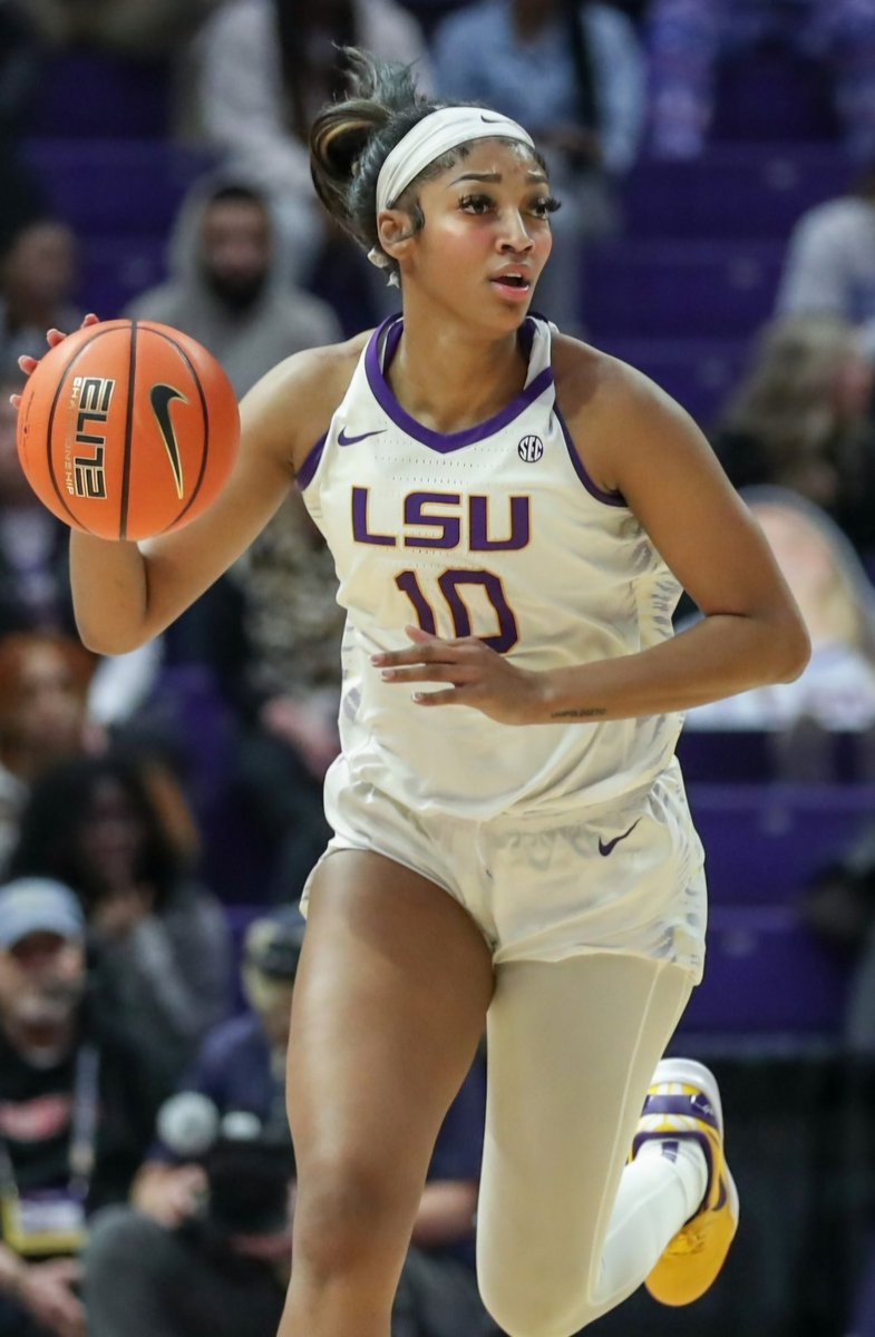 LSU Bayou Barbie Angel Reese declares for the WNBA draft🏀 #LSU  #angelreese #WNBA 
#2024WNBAdraft   #BAYOUBARBIEOUT