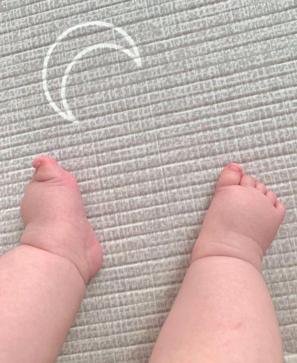 Baby tweet media