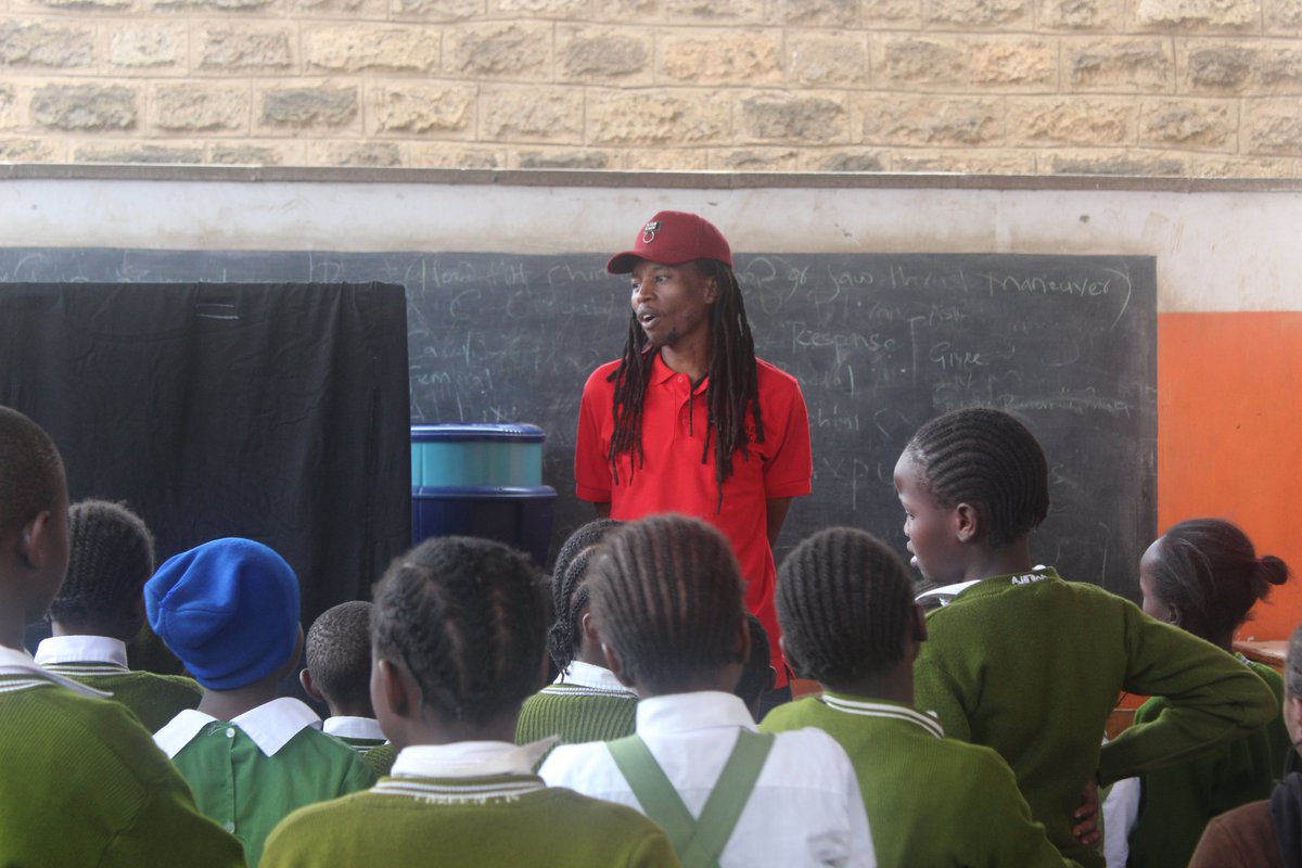 NZUMARI AFRICA (@nzumariafrica) on Twitter photo On 2nd April, Nzumari Africa took the Samosa Festival Puppetry for Social Change Initiative (SAFE-PCSI) to Watoto Wetu School which is a Catholic sponsored school catering to children primarily from Korogocho although some are from Kariobangi and Mathare.
<a href="/SamosaFestival/">SAMOSA Festival</a> On 2nd April, Nzumari Africa took the Samosa Festival Puppetry for Social Change Initiative (SAFE-PCSI) to Watoto Wetu School which is a Catholic sponsored school catering to children primarily from Korogocho although some are from Kariobangi and Mathare.
<a href="/SamosaFestival/">SAMOSA Festival</a>