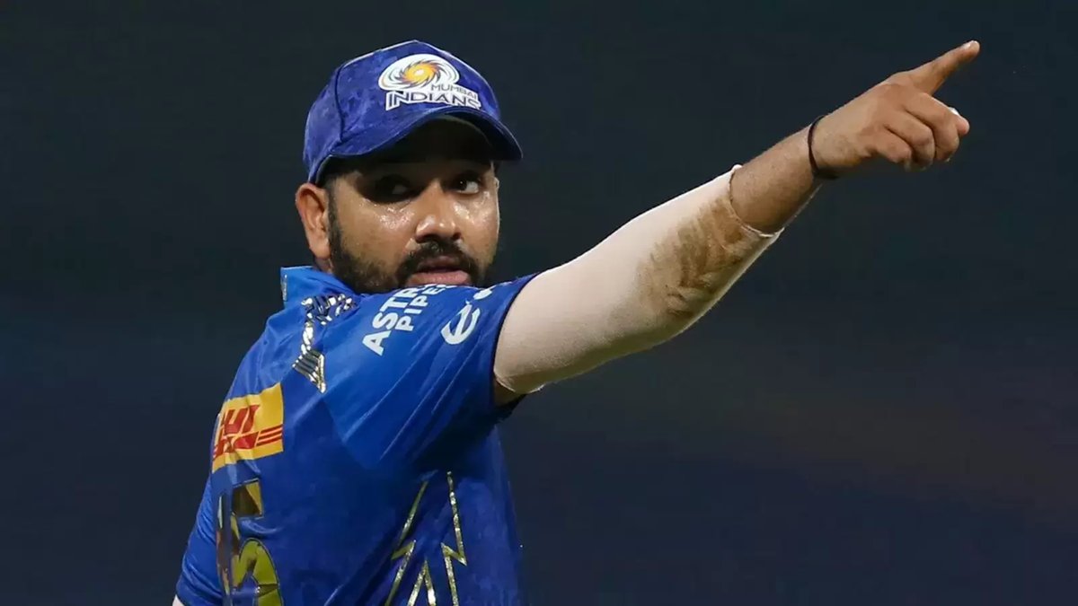 WorshipRohit's tweet image. 🚨 Breaking News 🚨

Yesterday, Rohit Sharma was offered the captaincy of Mumbai Indians, but he rejected it. Also he clearly mentioned that he will not play for MI from next season. [Source: Link in reply]

&quot;Nothing over self-respect.&quot; 🫡