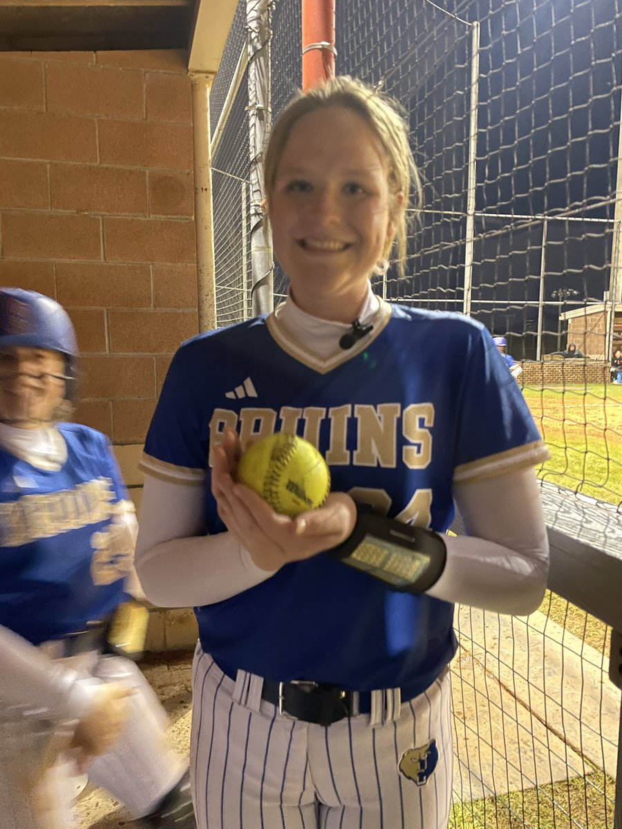 Huge win over Ravenwood 2-1! Congrats to Marina Mason for her 2-hit performance with 14 strikeouts! JV also picked up a huge win! Congrats to Payton Sullivan on her win in the circle and to Jessa Mason on her BOMB, the first of her Bruin career! #team2024