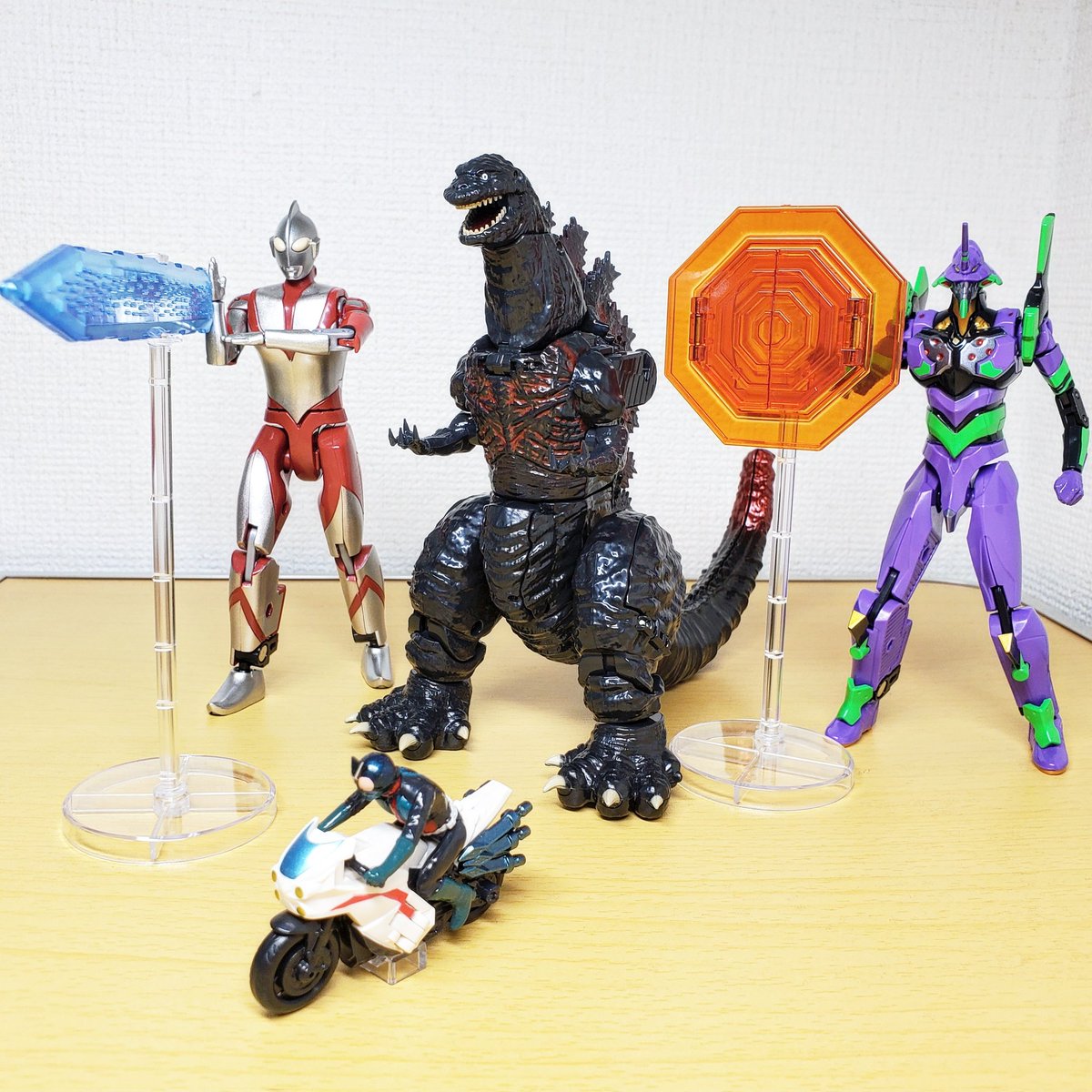 中古で少し安かったので、シン・ユニバースロボを買ってみた😇 非変形