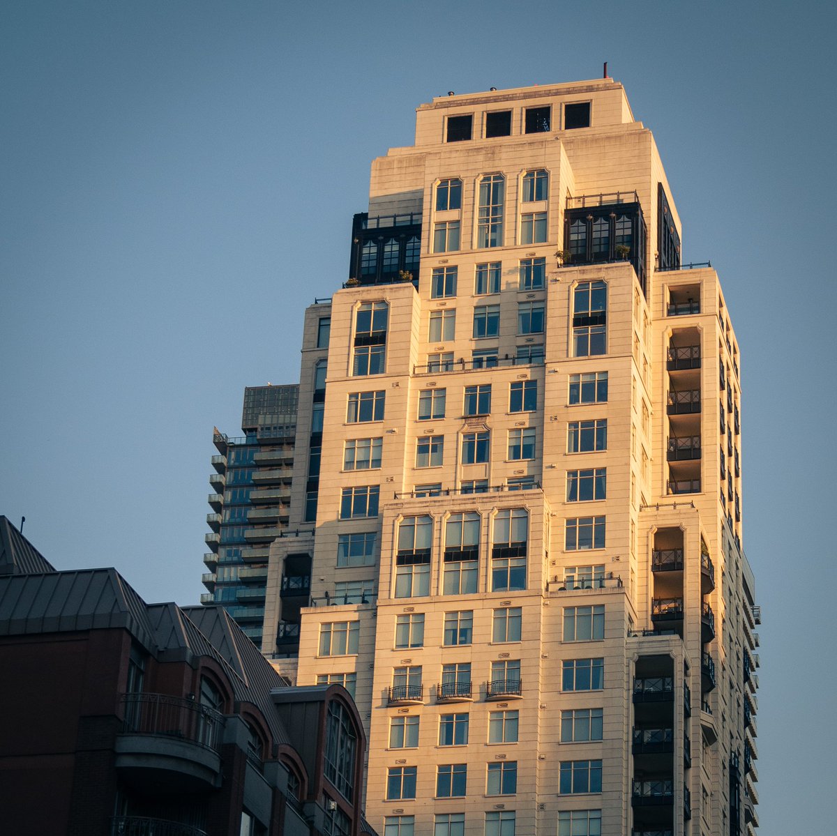 Older building in Toronto 

Photo by Farouk Rojas

#toronto #to #canada  #streetphotography  #urbanphotography  #cityphotography #urbanexploration #city #architecture  #architecturephotography   #streetsoftoronto #the6ix  #torontophotography #torontolife #torontoliving