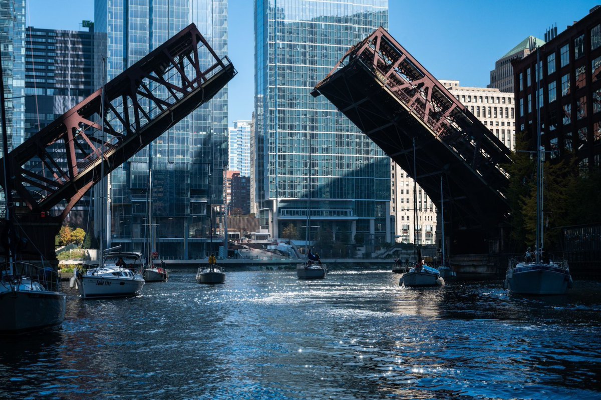 Would you swim in the Chicago River? An open swim is planned for the first time in a century. buff.ly/3VHPXmI